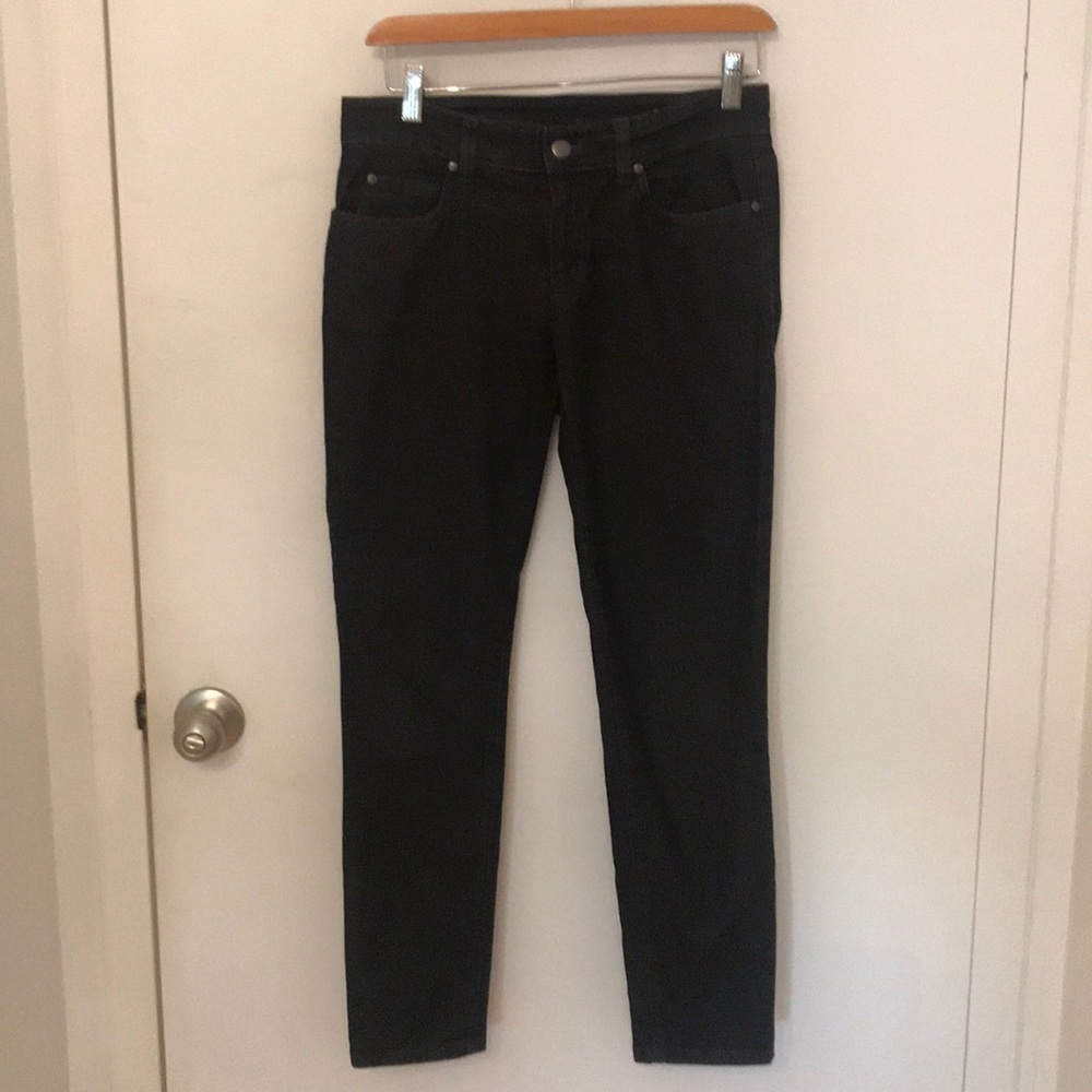 Black ankle length jeans